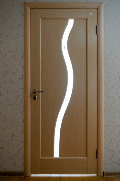 műanyag bejárati ajtó
